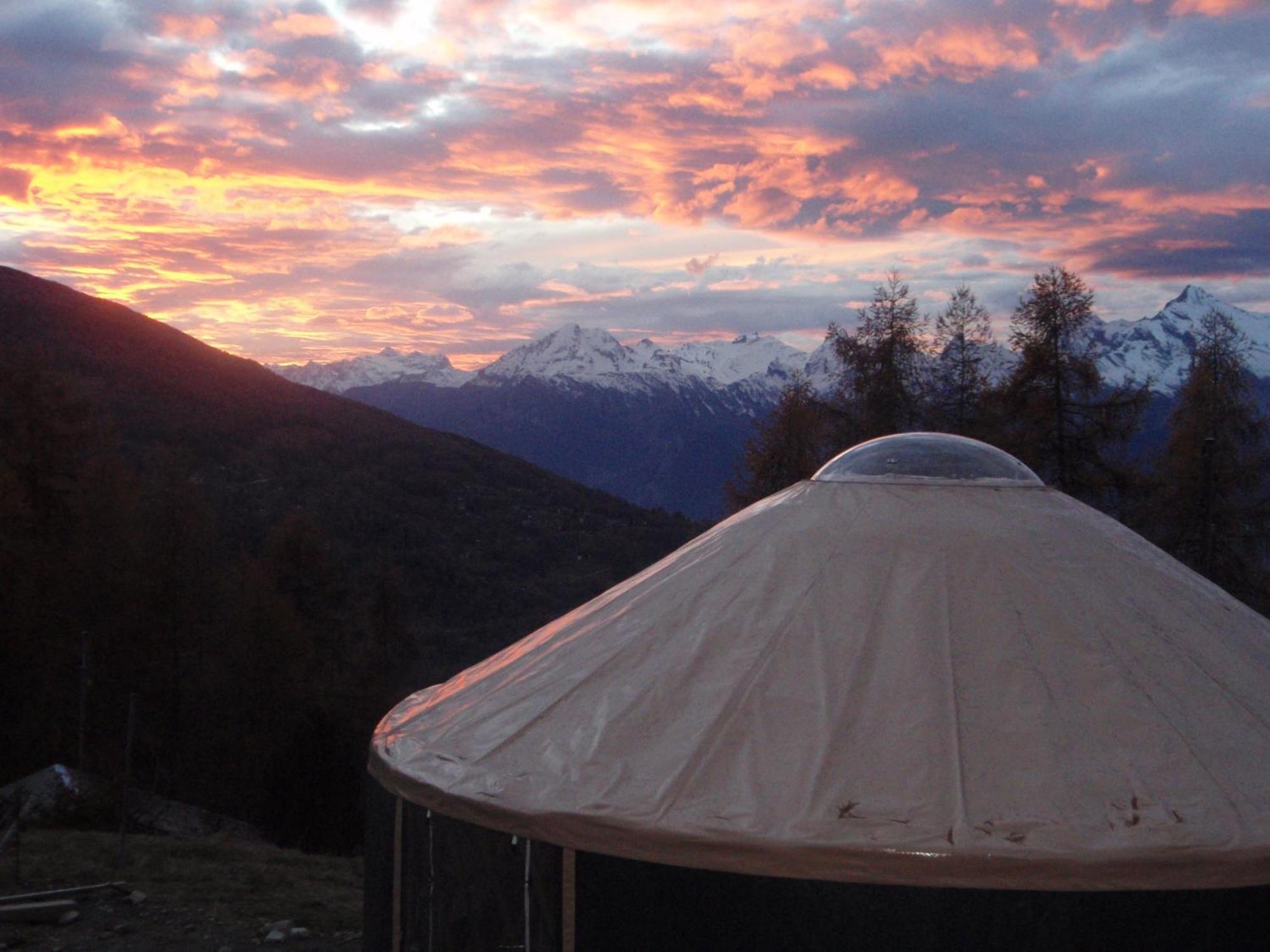 Les Gites Du Cairn Vernamiège Buitenkant foto